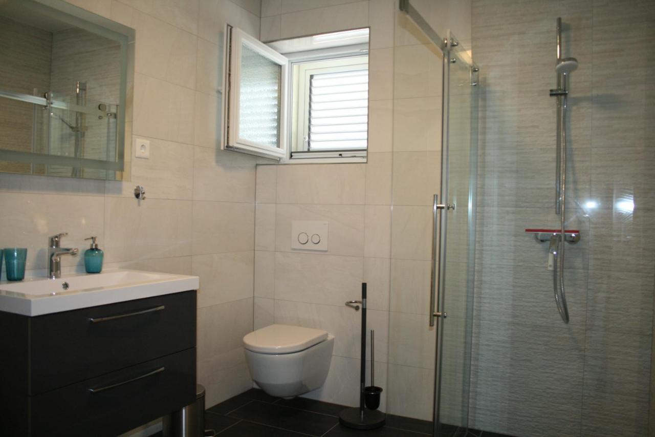 White Anchor Apartment Vodice Exterior foto