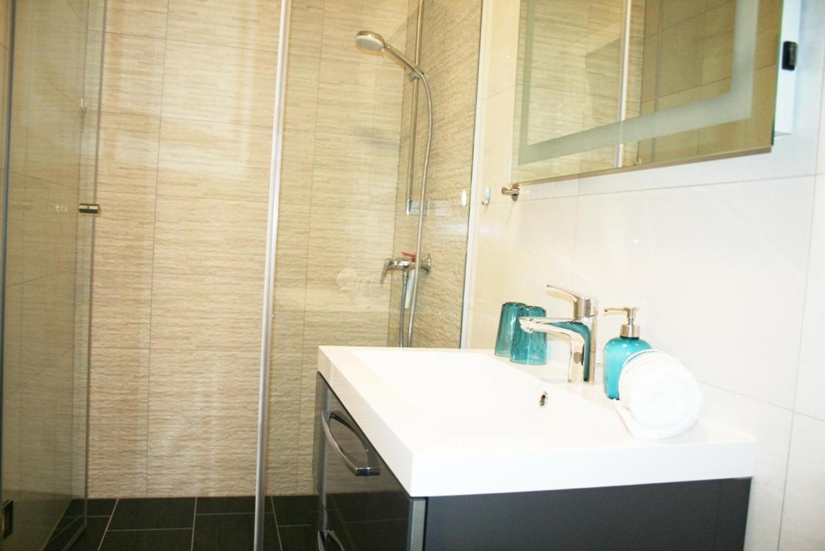 White Anchor Apartment Vodice Exterior foto