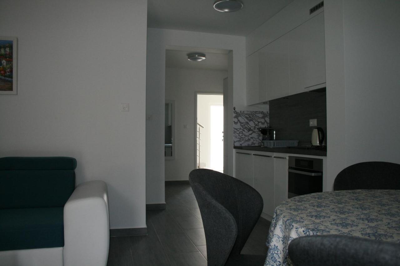 White Anchor Apartment Vodice Exterior foto